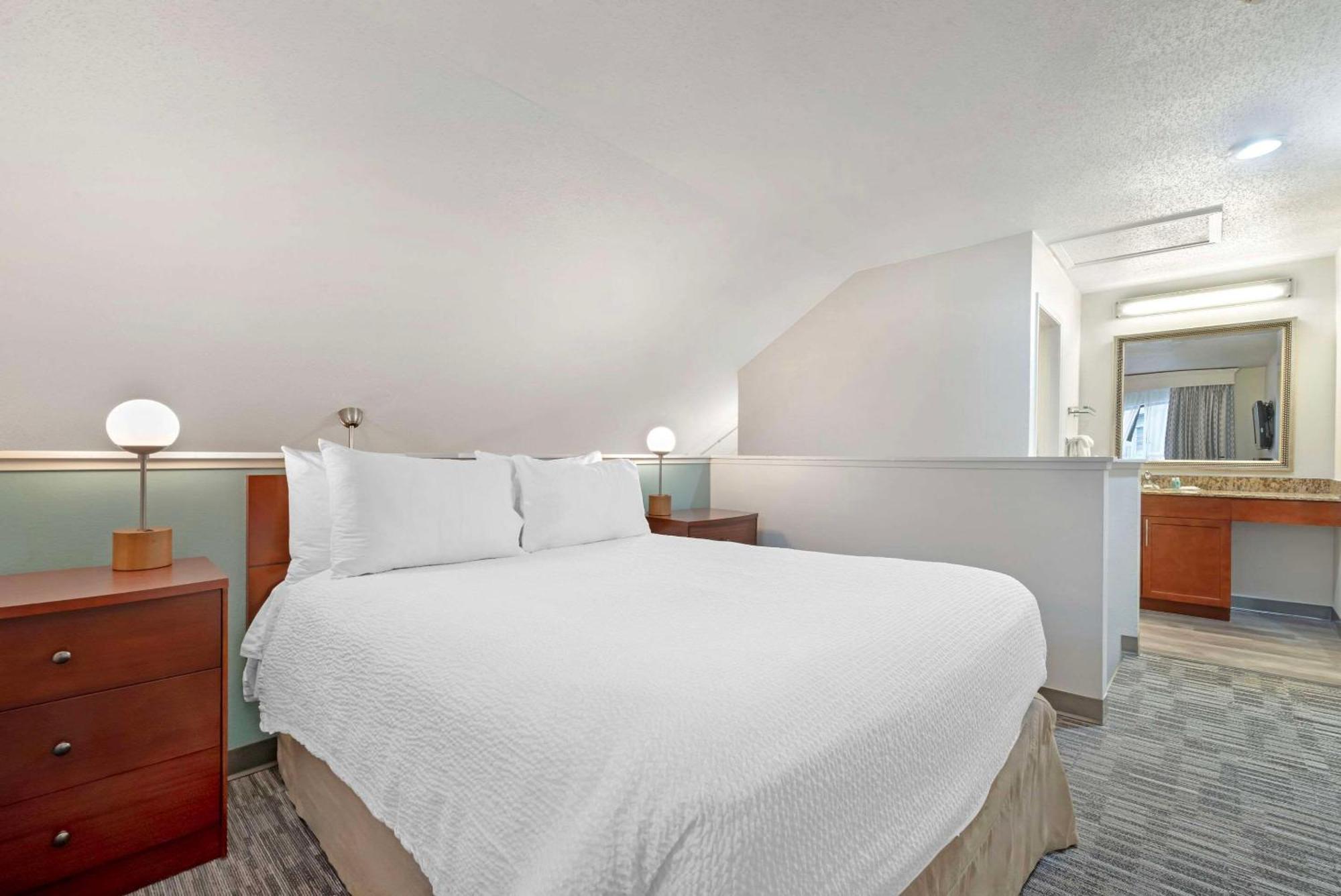 Mainstay Suites St Louis - Galleria Richmond Heights Eksteriør bilde