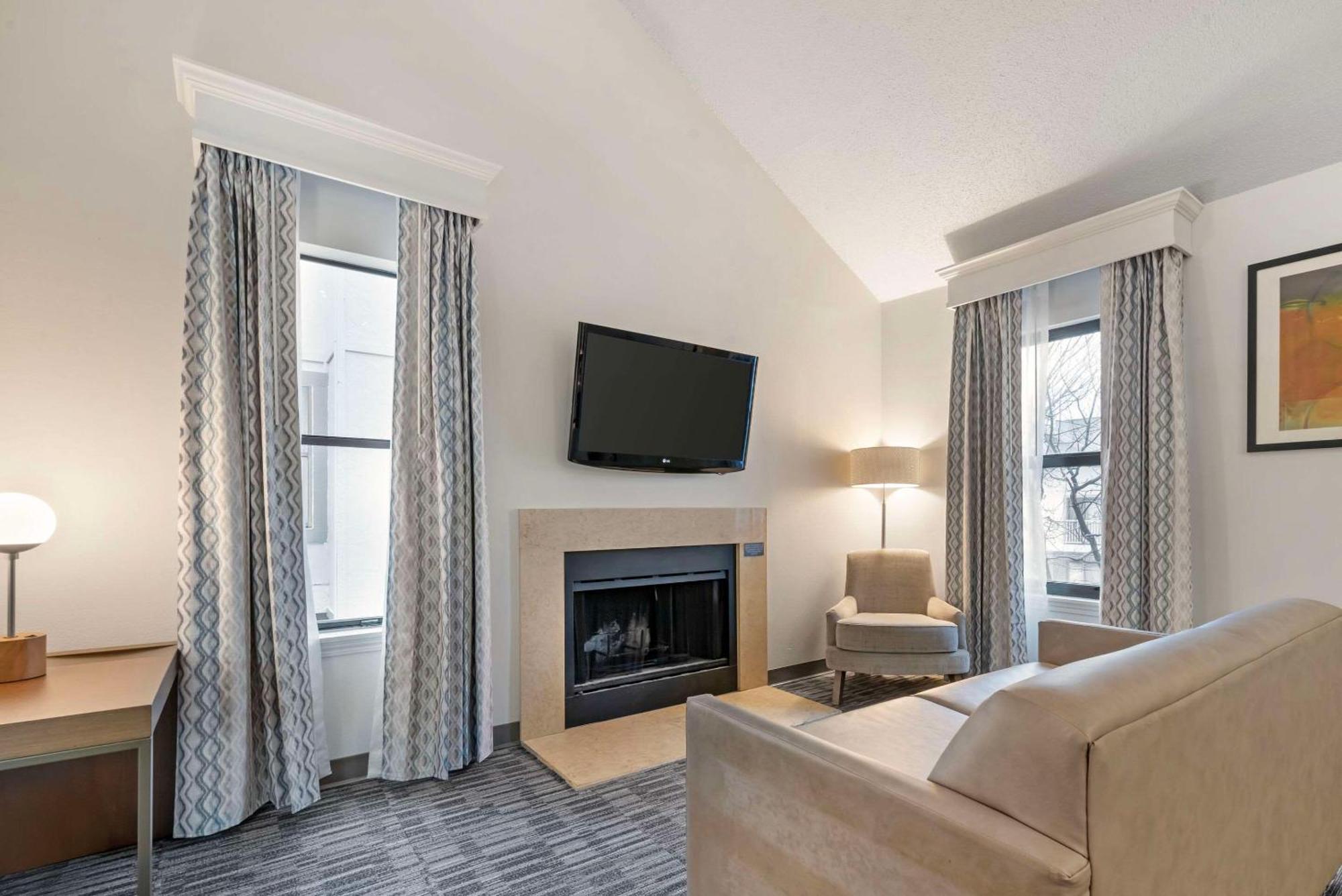Mainstay Suites St Louis - Galleria Richmond Heights Eksteriør bilde